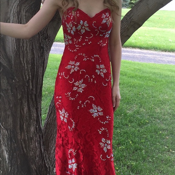 Red Jovani Prom Dress - Picture 6 of 8